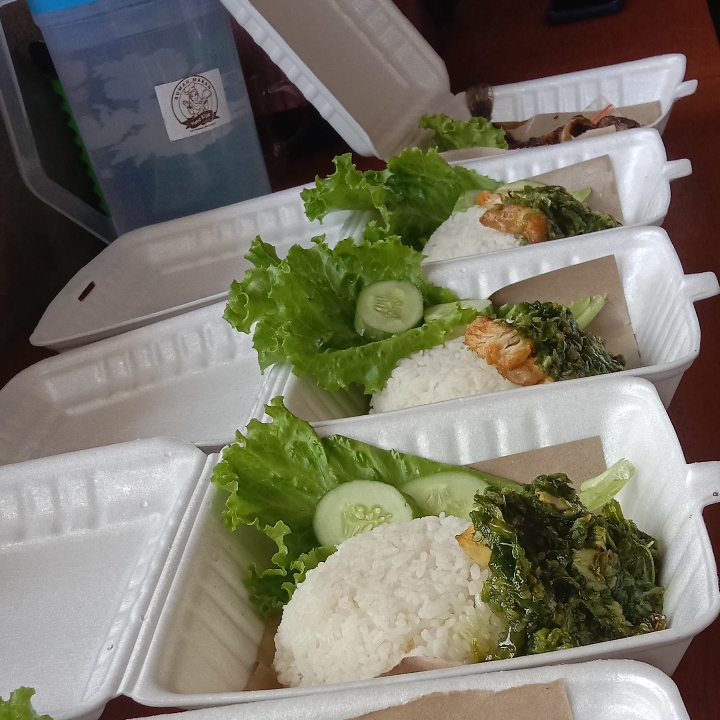 Ayam Penyet Sambal Ijo