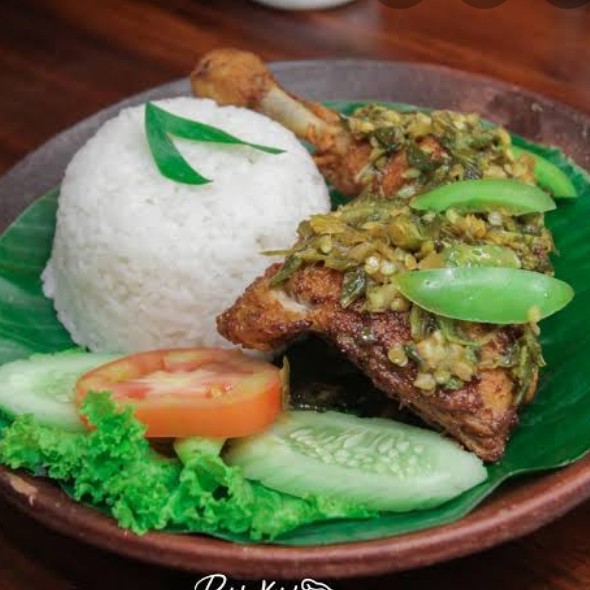 Ayam Penyet Sambal Ijo