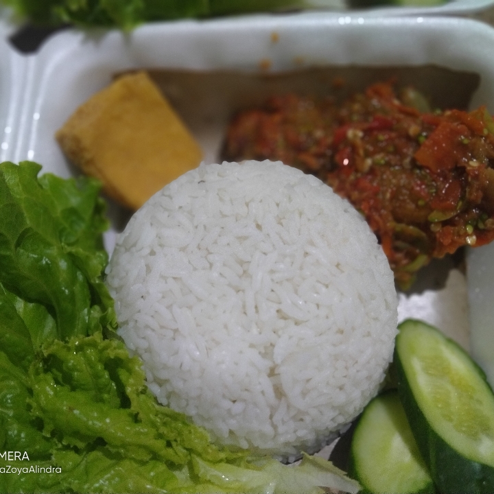 Ayam Penyet Sambal Mentah