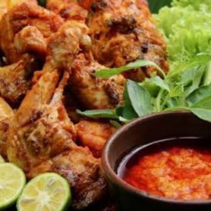 Ayam Penyetan  2