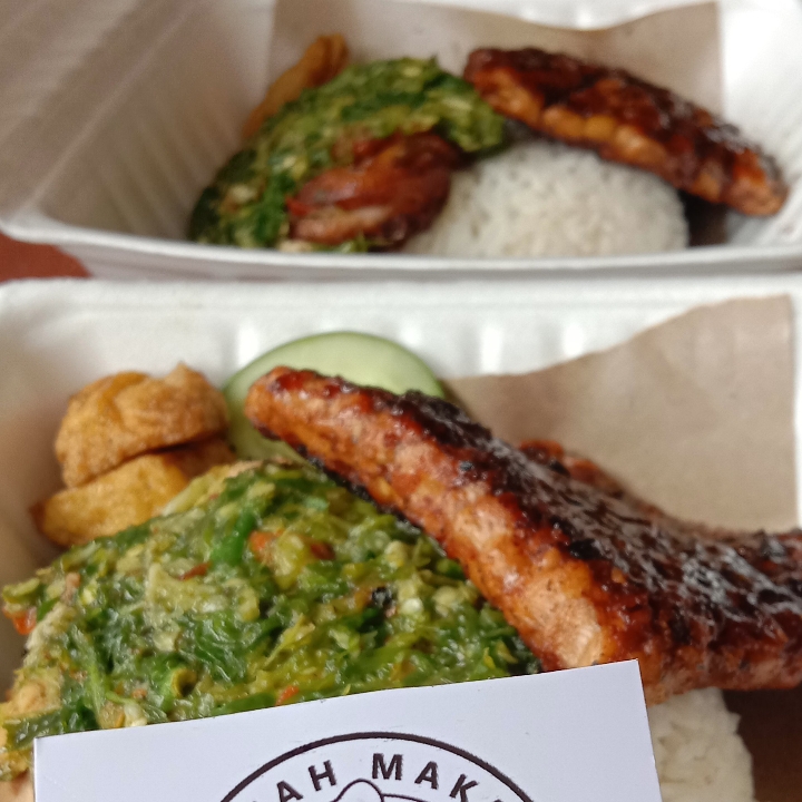 Ayam Penyet Dan Tempe Bakar Spesial