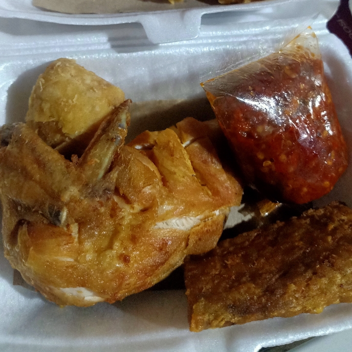 Ayam Penyet 