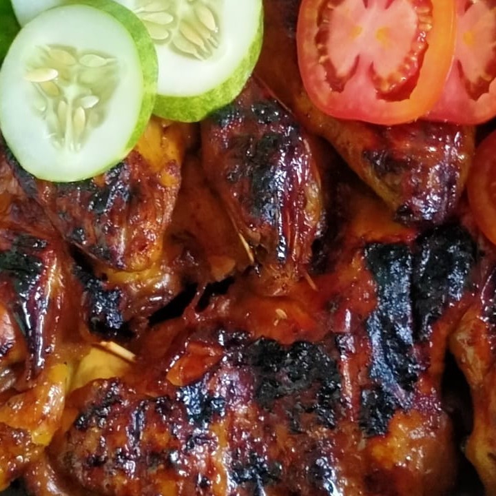 Ayam Potong Atau Ayam Boiler Sedia Bagian Paha Atas Dan Paha Bawah  2