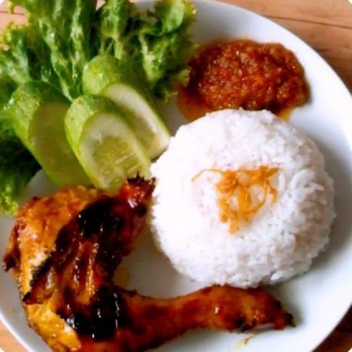 Ayam Potong Bakar Pakai Nasi