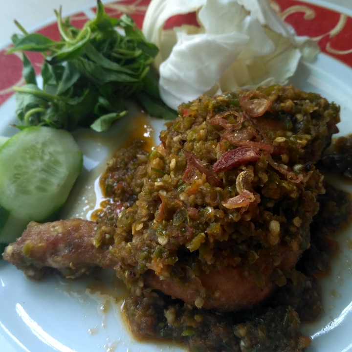 Ayam Sambel Melotot