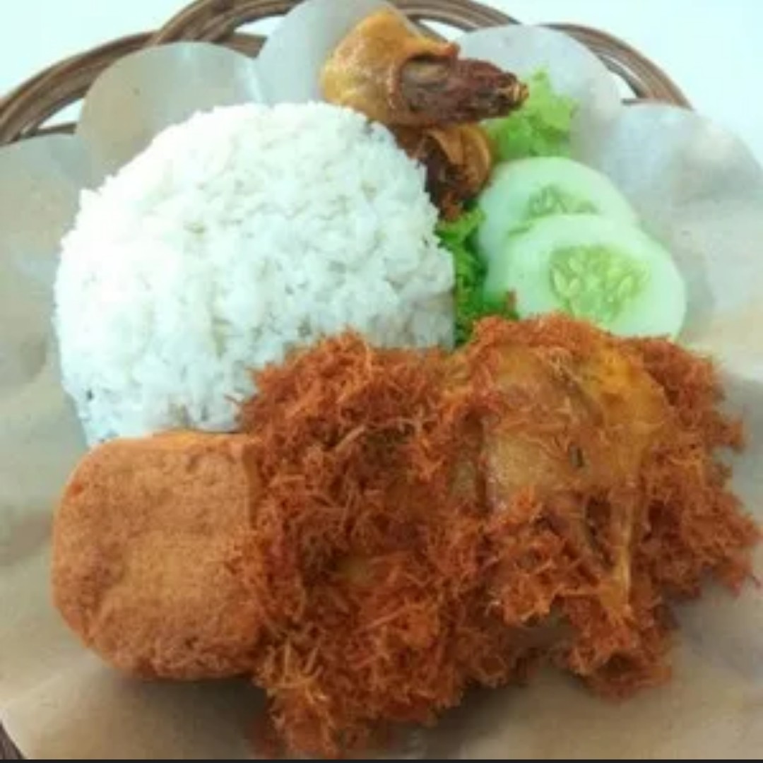 Ayam Serundeng Dan Nasi