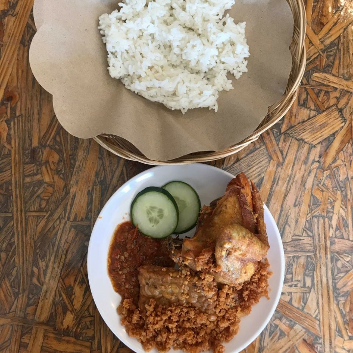 Ayam Tempe Kecil Plus Nasi