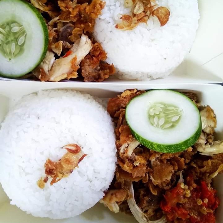 Ayam Tumbuk