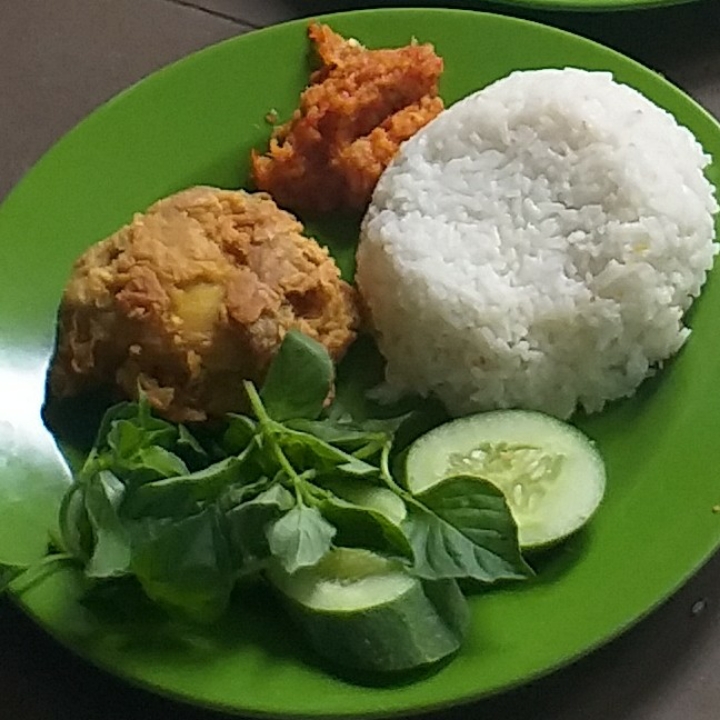 Ayam geprek paket lengkap