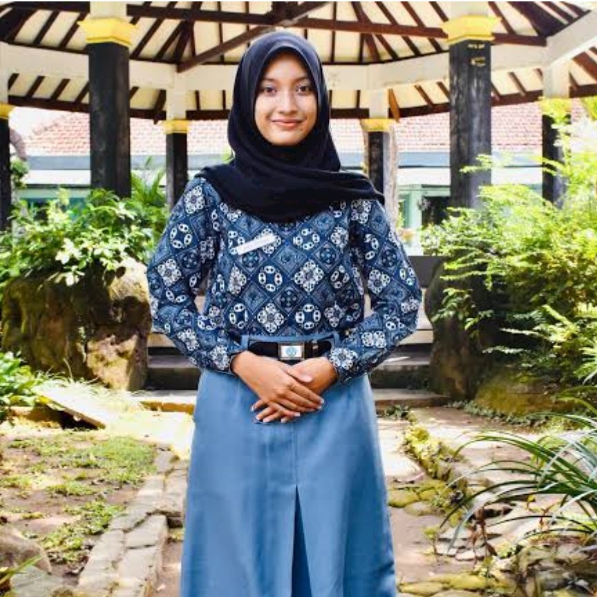 BAJU BATIK SATU STEL utk SMP 5