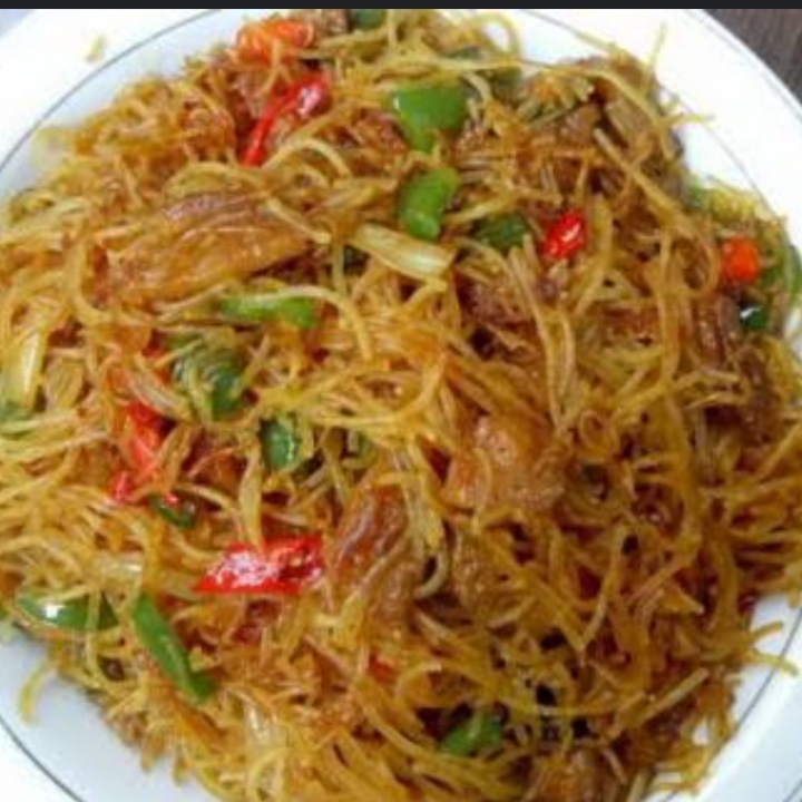BIHUN GORENG AYAM 