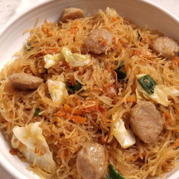 BIHUN GORENG AYAM 