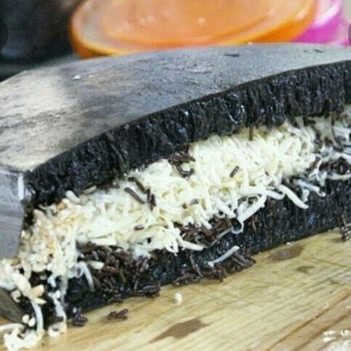 BLACK FOREST KEJU COKLAT SUSU 