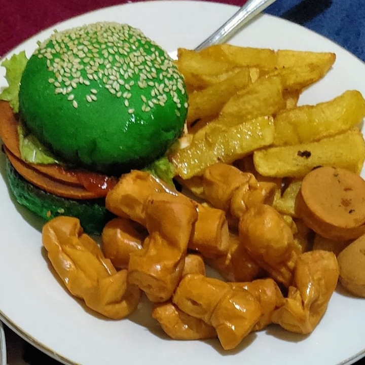 BURGER- DOSIS- KENTANG GRG