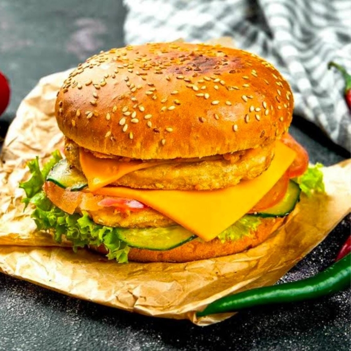 BURGER AYAM KEJU TELUR 