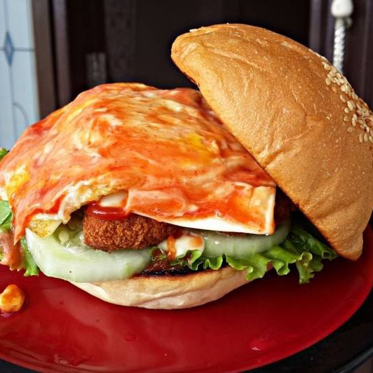 BURGER NUGGET SPECIAL