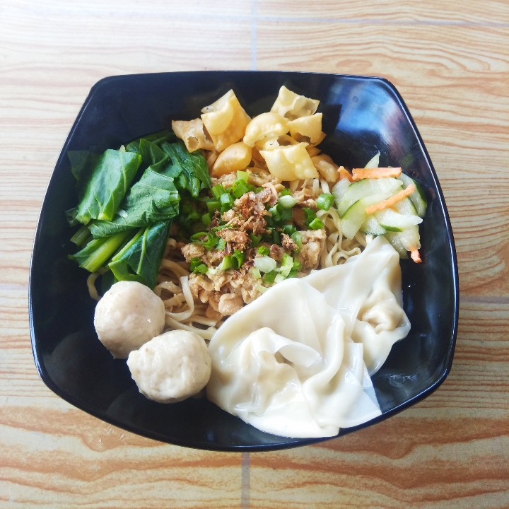 Bakmie Ayam Komplit