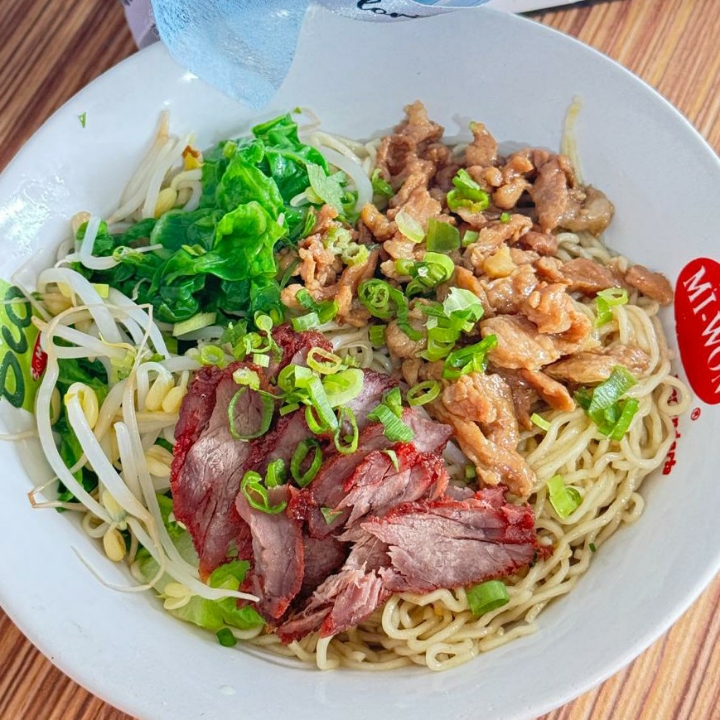 Bakmie Daging Babi merah 
