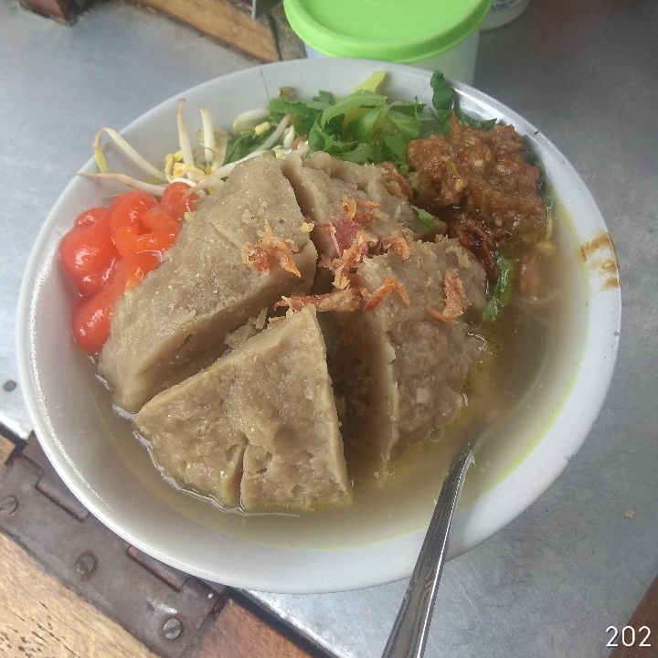 Bakso Isi Telur Ayam Dan Isi Jeroan Ayam