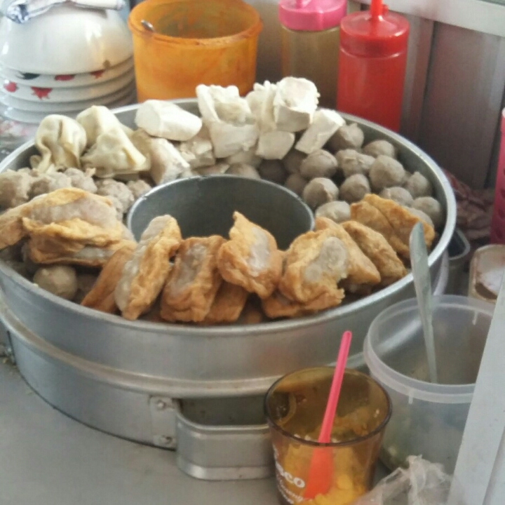 Bakso Pak UUN Tenggilis M 2