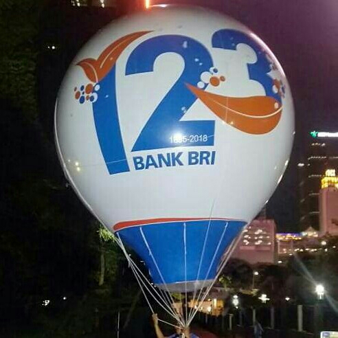 Balon Udara Oval