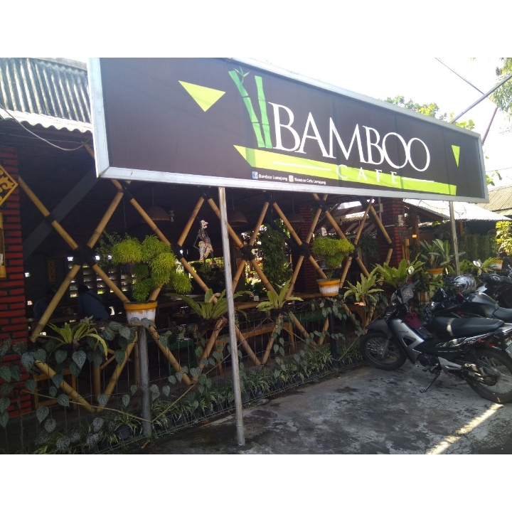 Bamboo cafe