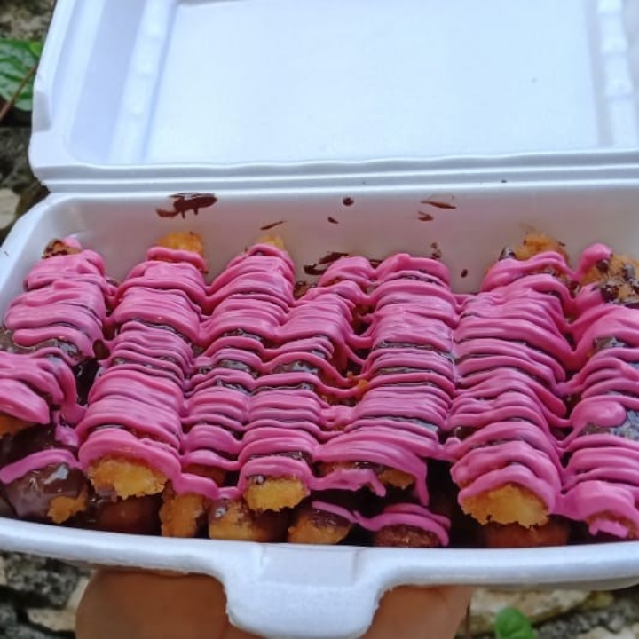 Banana Nugget Topping Strawberry