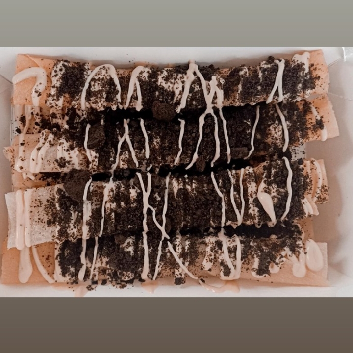 Banana Roll Vanilla Oreo
