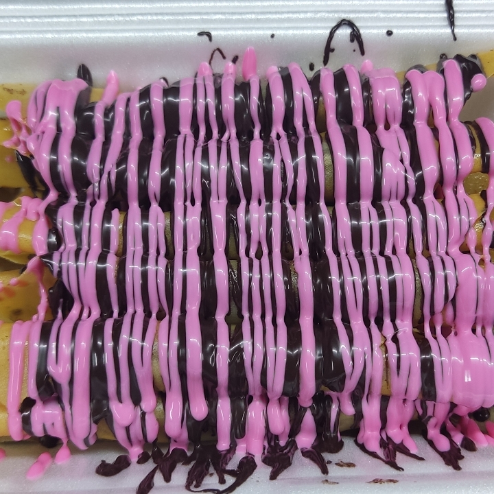 Banana Roll Coklat Strawberr