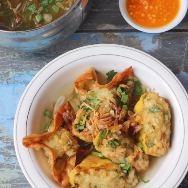 Batagor Kuah Ayam Suir Ceker