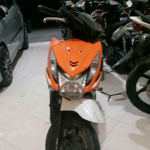 Beat CW FI Putih Orange Tahun 2014