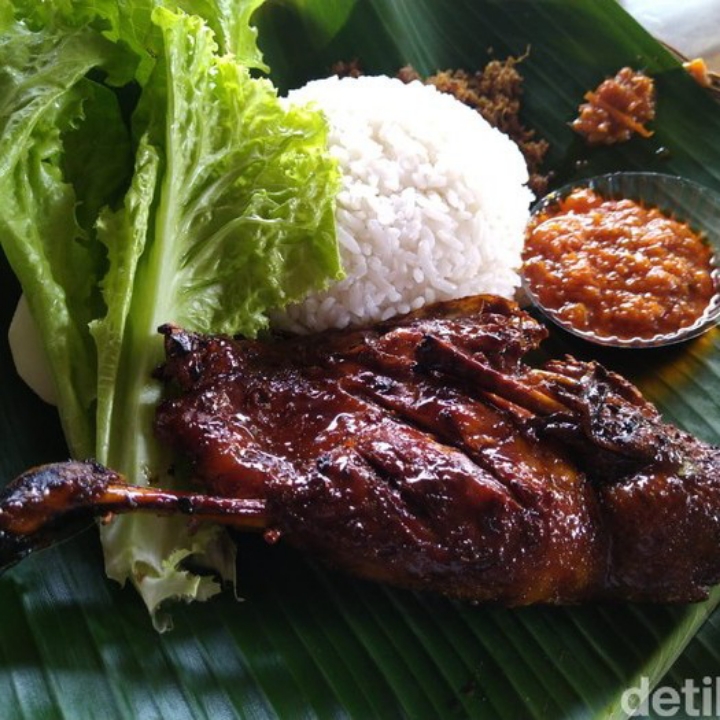 Bebek Goreng 