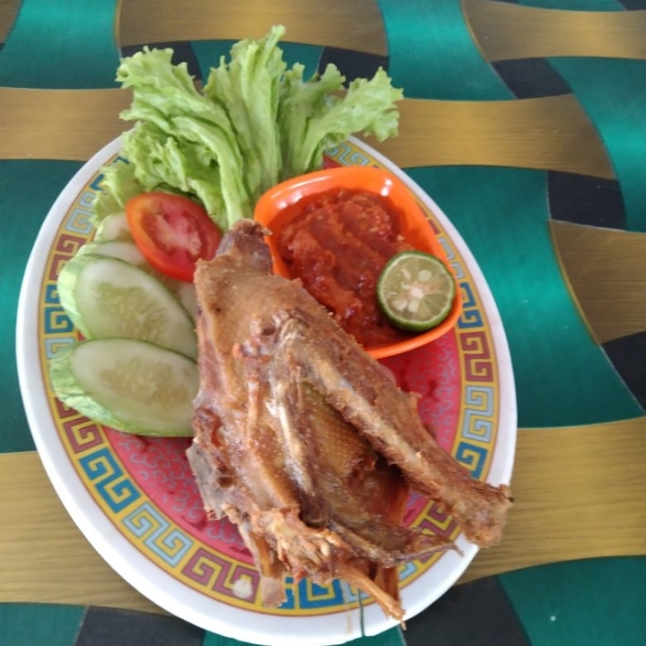 Bebek Goreng