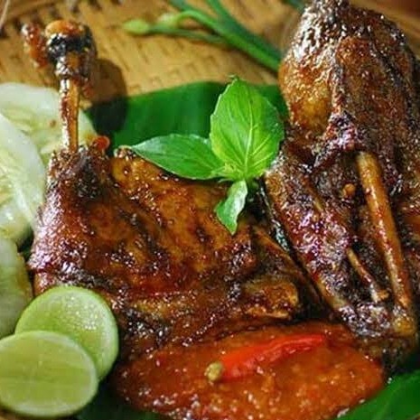 Bebek Goreng