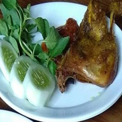 Bebek Goreng