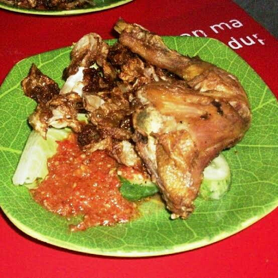 Bebek Goreng