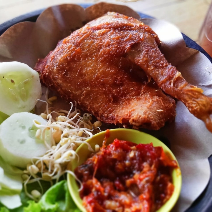Bebek Goreng