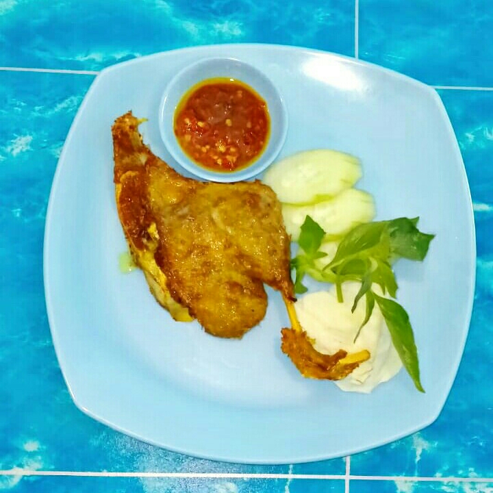 Bebek Goreng