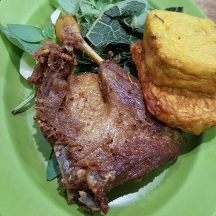 Bebek Goreng