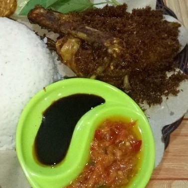 Bebek Goreng