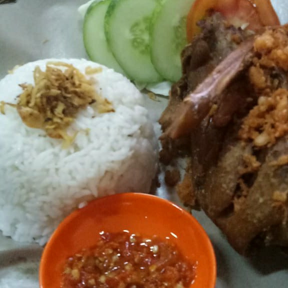 Bebek Kampung Goreng Kremes 