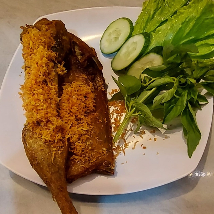 Bebek goreng setengah Ekor