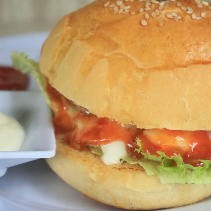 Beef Burger With Frice