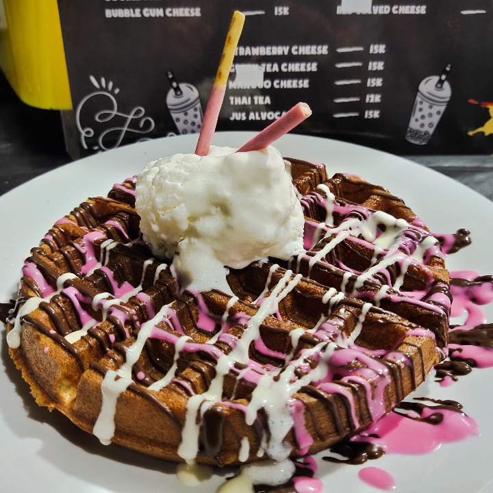 Belgian Waffle Extra Topping Cheese Cream