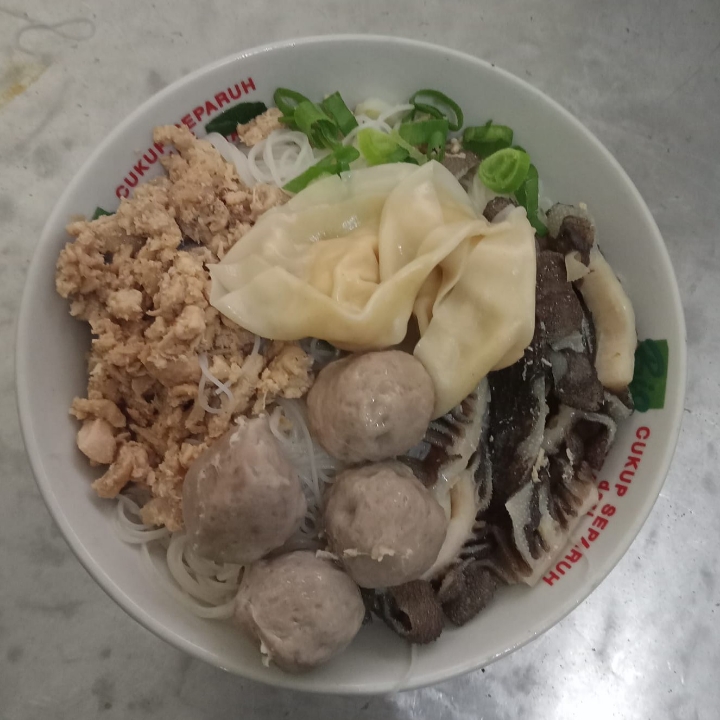 Bihun Atau Yahun Asin Baso Babat Pangsit
