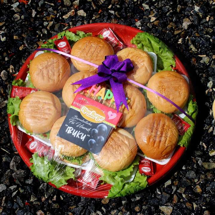 BIRTHDAY BURGER