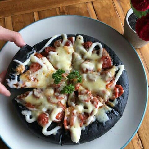 Black Pizza