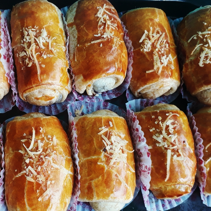 Bolen Pisang Coklat Keju