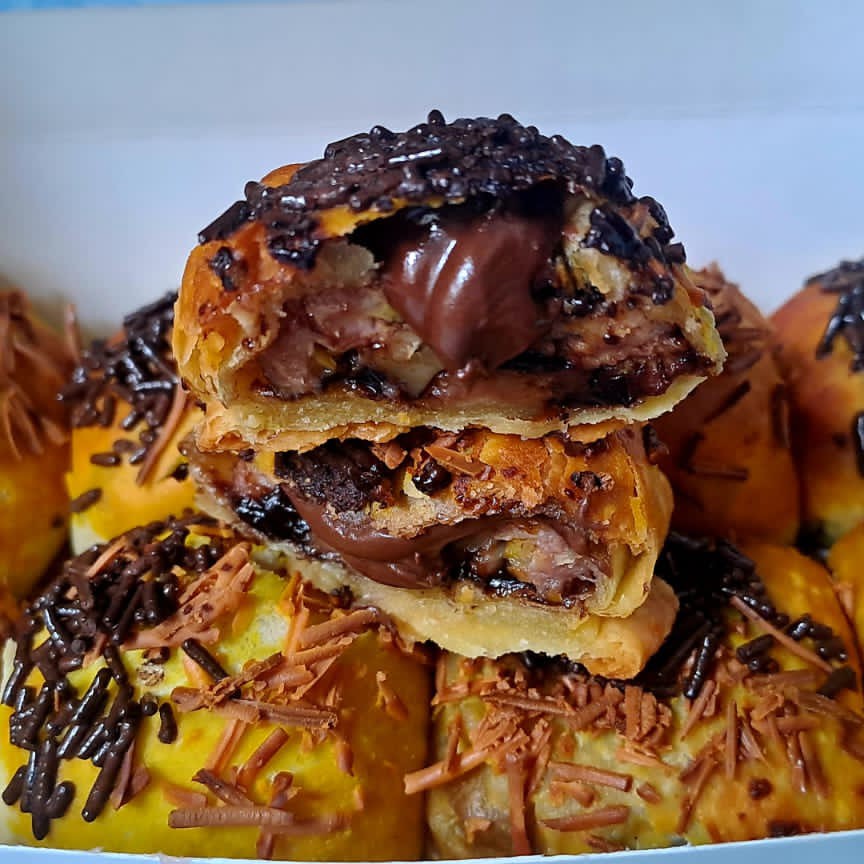 Bolen pisang Cokelat Keju Isi 8 2