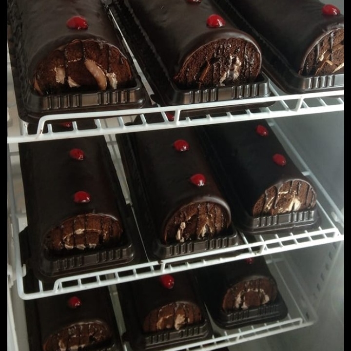 Bolu Gulung Coklat
